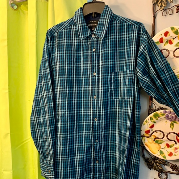 Button down - Picture 2 of 2